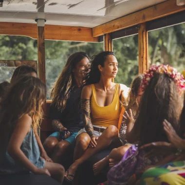Le truck, le transport en commun traditionnel © Overpeek Studio